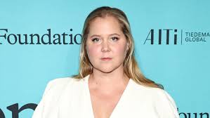 Amy Schumer Claps Back at Face Critics: Embracing Self-Love and Overcoming Adversity