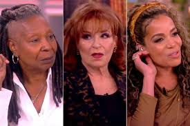 Shocking Revelation on ‘The View’: Co-hosts’ Inappropriate Note Pass Caught on Live TV