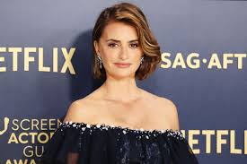 Penélope Cruz Stuns in Chanel at the 2024 SAG Awards