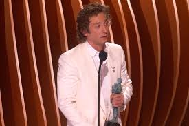 Jeremy Allen White Triumphs at 2024 SAG Awards with Emotional Speech