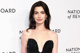 Anne Hathaway Opens Up About Her Miscarriage While Starring in Off-Broadway Play