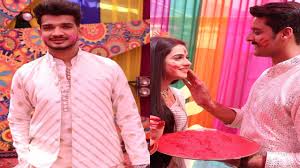 Celebrities Reunite for a Colorful Celebration of Holi on Suhaagan Set