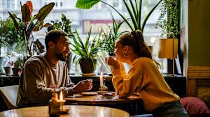 Who Should Pay on a First Date: New Trends and Expectations