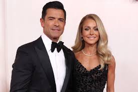 Kelly Ripa Stuns in Sheer Gown, Flashes Underwear at 2024 Oscars with Mark Consuelos