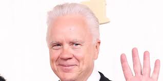 Tim Robbins’ Hilarious Blunder at Academy Awards Leaves Audience in Stitches