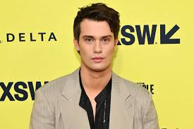 Nicholas Galitzine Opens Up About the Struggles of Dating While Being Famous