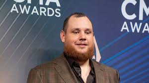 Avoid I-94 Traffic Chaos During Luke Combs Concert at American Family Field