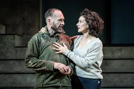 Ralph Fiennes mesmerizes in Shakespeare Theatre’s modern ‘Macbeth’ adaptation