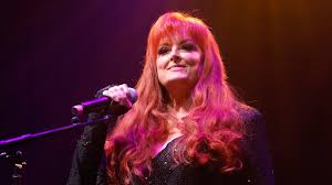 Wynonna Judd’s Heartfelt Performance with Loretta Lynn’s Granddaughter on American Idol