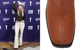 Lainey Wilson Stuns in Katy Perry Shoes at Academy of Country Music Awards