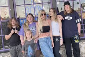 Tori Spelling Flaunts Mother’s Day Belly Piercing Gift from Kids on Instagram