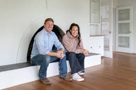 Chip and Joanna Gaines Unveil ‘Fixer Upper: The Lakehouse’ Trailer with Stunning Views