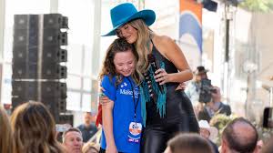 Lainey Wilson Unleashes ‘Whirlwind’ Album and Thrills Young Fan with Surprise Tickets