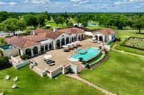 Drake’s $15 Million Dos Brisas Ranch: A Closer Look at the Texas Luxury Property