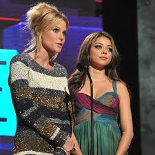 Julie Bowen’s Support for Sarah Hyland Amid Personal Struggles