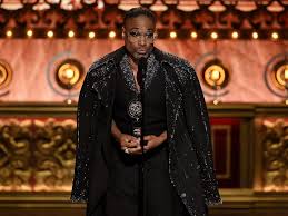 Billy Porter Embarrassing Moment at Tony Awards Sends Twitter Into Hysterics