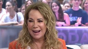 Kathie Lee Gifford Opens Up About New Book, Grandkids, and Hip Replacement Surgery